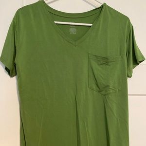 Kyte Baby Women’s Relaxed Fit V-Neck in Palm